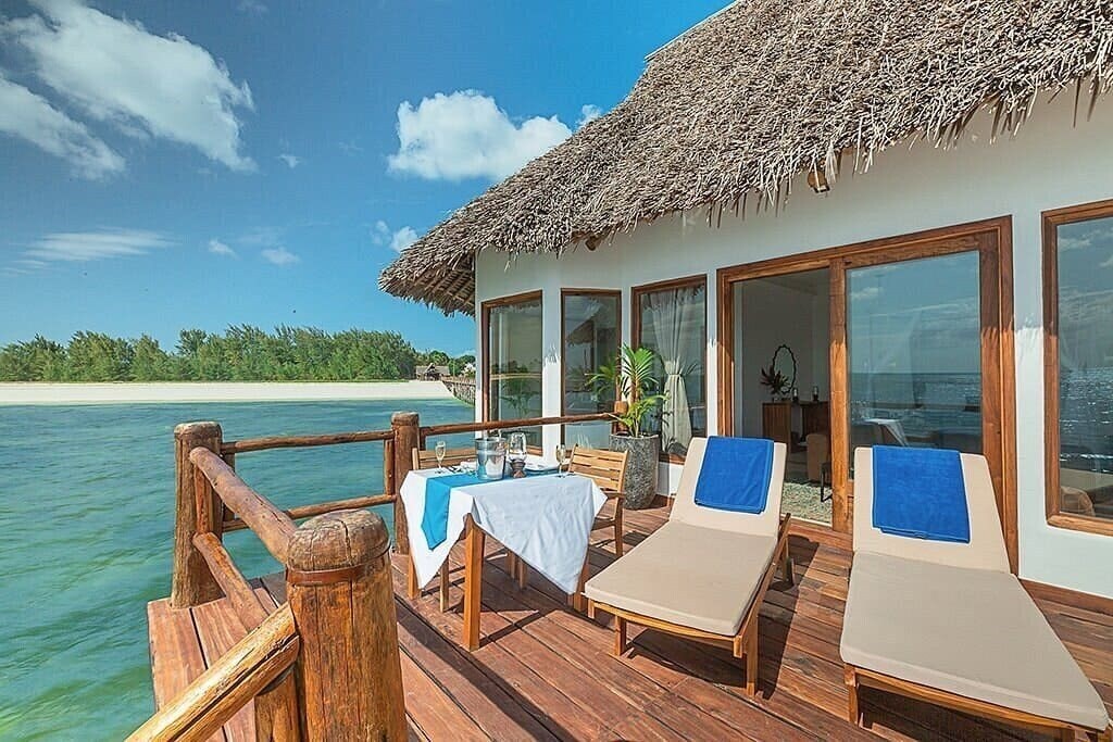 Территория Isaraya Luxury Overwater Villas 5*